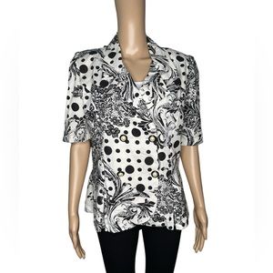Blair boutique women black and white print short sleeve button up blouse size M